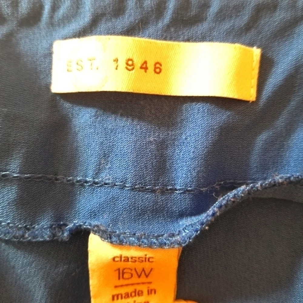 EST. 1946 Capri Pants